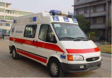 平昌县救护车租赁